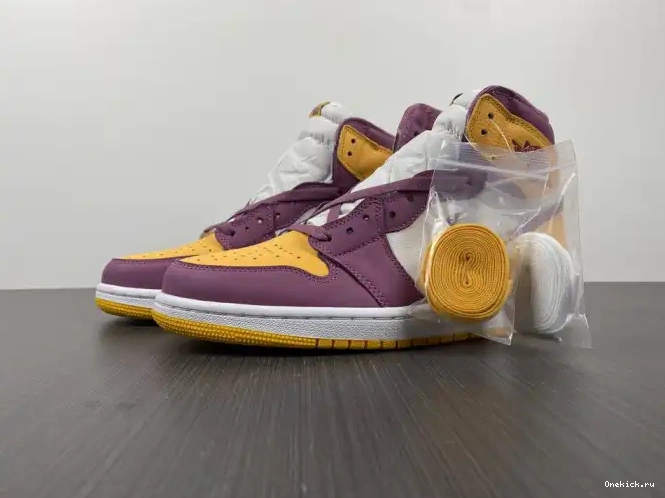 One Kick Brotherhood Jordan 555088-706 High 1 Air OG 0612